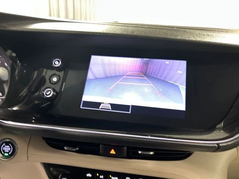 Used 2023 Buick Envision Preferred FWD image 18