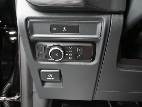 Used 2025 Ford F150 STX w/ Equipment Group 200A RWD image 11