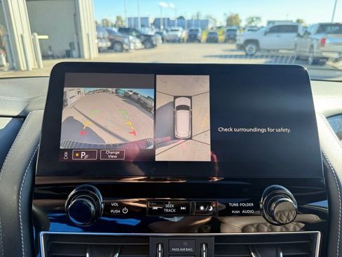 Used 2024 Nissan Armada Platinum w/ Captain's Chairs Package image 31