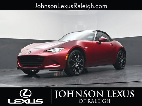 Used 2024 MAZDA MX-5 Miata Grand Touring RWD image 15
