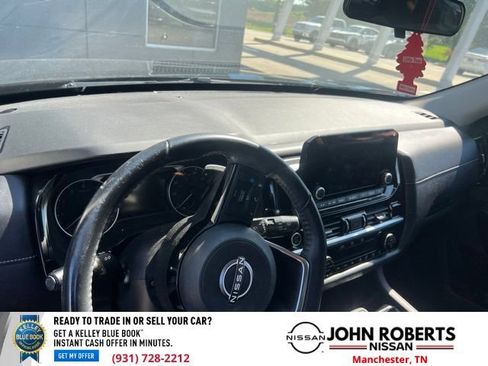 Used 2023 Nissan Pathfinder SV FWD image 11
