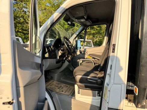 Used 2017 Mercedes-Benz Sprinter 3500 image 21