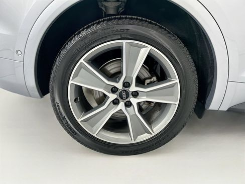 Used 2019 Audi Q5 Prestige w/ Prestige Package AWD/4WD image 32