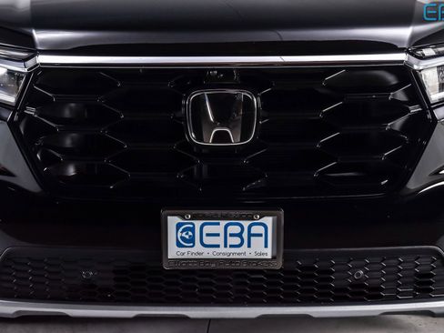 Used 2025 Honda Pilot Elite image 9