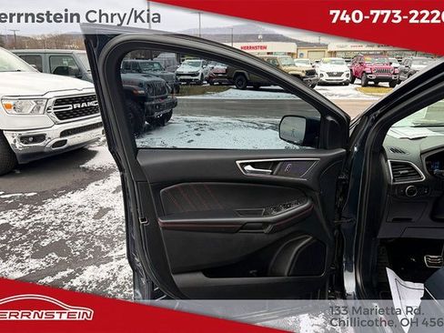 Used 2024 Ford Edge ST-Line image 13