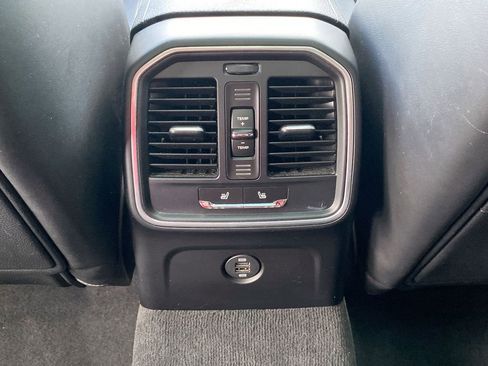 Used 2018 Porsche Macan Sport Edition image 24