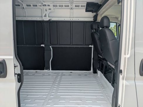 Used 2026 RAM ProMaster 2500 w/ Convenience Group FWD image 15