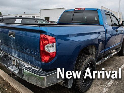 Used 2018 Toyota Tundra SR5 w/ SR5 Upgrade Package AWD/4WD image 3