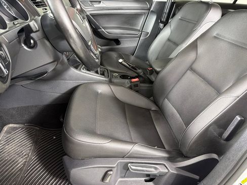 Used 2018 Volkswagen Golf SE FWD image 12