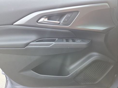 Certified 2026 Chevrolet Equinox EV LT FWD image 28