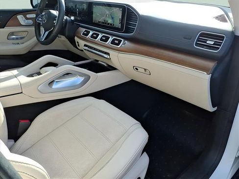 Used 2022 Mercedes-Benz GLS 450 4MATIC image 23
