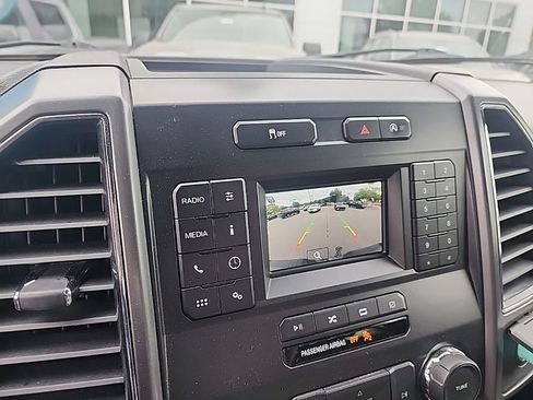 Used 2018 Ford F150 XLT RWD image 4