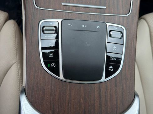 Used 2022 Mercedes-Benz GLC 300 4MATIC w/ Multimedia Package Lite image 20