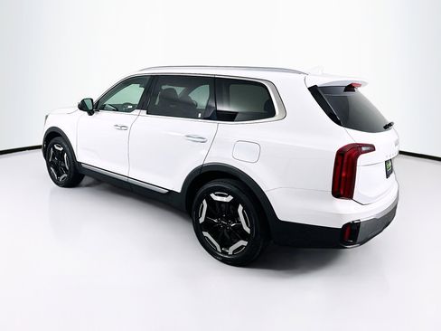 Used 2025 Kia Telluride S image 5