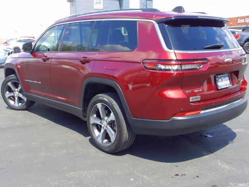Used 2023 Jeep Grand Cherokee L Limited AWD/4WD image 4