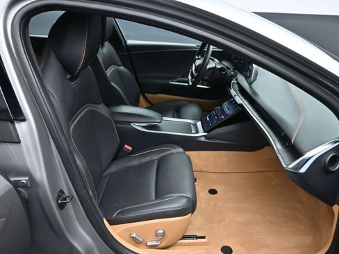 Used 2023 Lucid Air Touring image 30