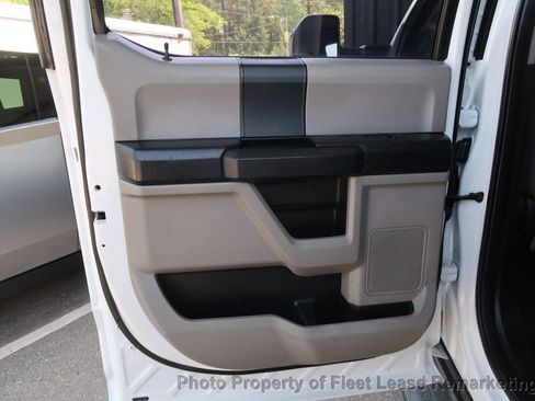 Used 2018 Ford F550 2WD Crew Cab Super Duty image 17