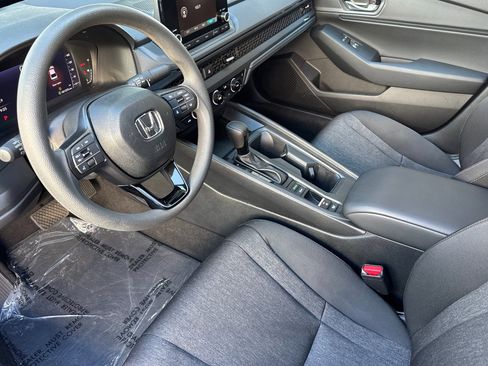 Used 2025 Honda Accord SE image 7