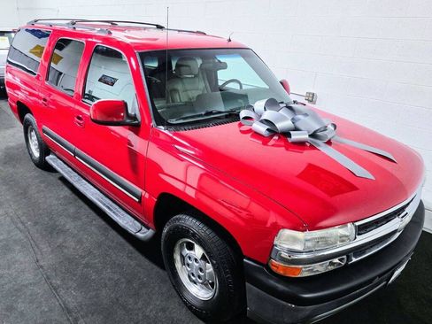 Used 2002 Chevrolet Suburban LT RWD image 36