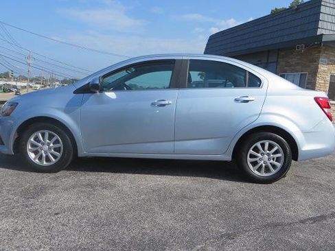 Used 2017 Chevrolet Sonic LT w/ Convenience Package image 8