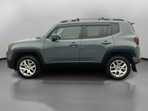 Used 2018 Jeep Renegade Latitude w/ Cold Weather Group AWD/4WD image 15