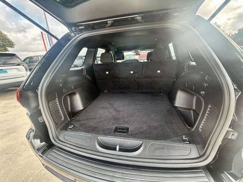 Used 2021 Jeep Grand Cherokee Laredo RWD image 25