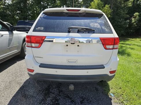 Used 2012 Jeep Grand Cherokee Laredo RWD image 9
