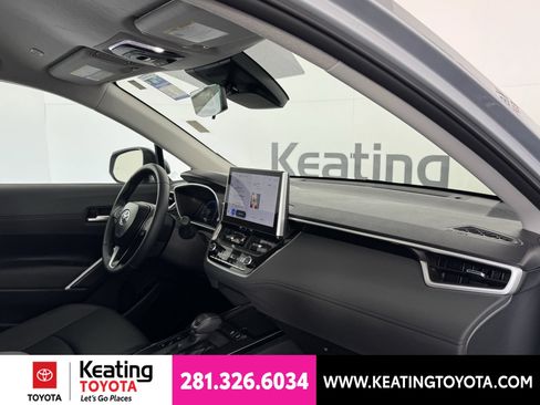 Certified 2026 Toyota Corolla Cross XLE FWD image 23