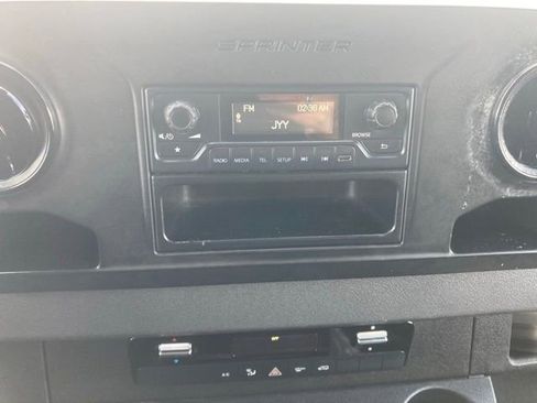 Used 2022 Mercedes-Benz Sprinter 2500 image 16