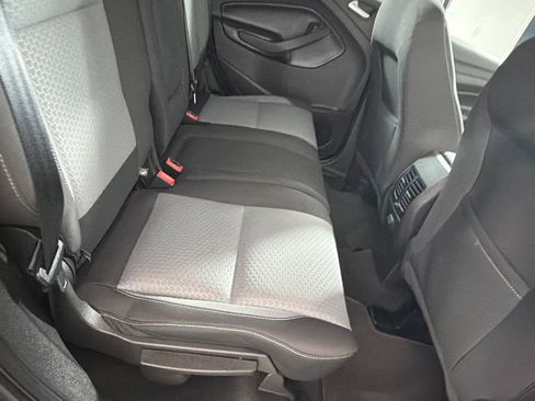 Used 2017 Ford Escape SE FWD image 18