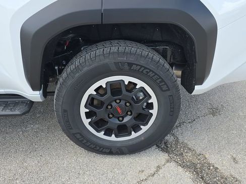 New 2026 Toyota 4Runner TRD Off-Road AWD/4WD image 32