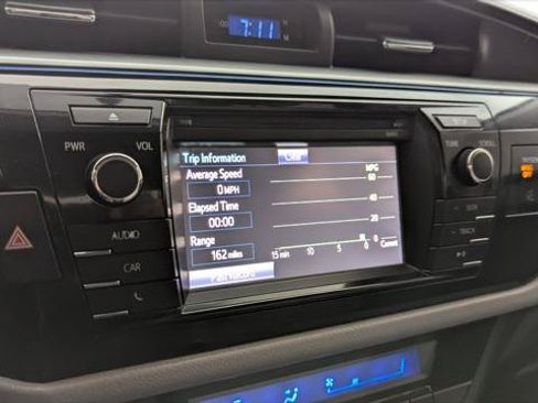 Used 2016 Toyota Corolla LE FWD image 24