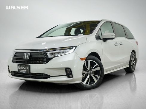 Used 2023 Honda Odyssey Touring image 1