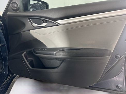 Used 2018 Honda Civic EX image 30