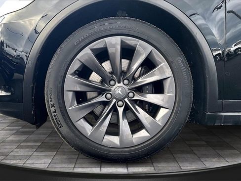 Used 2019 Tesla Model X 100D image 9