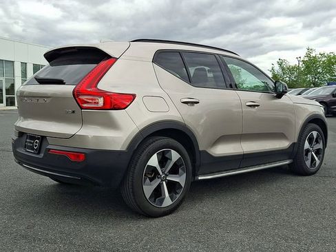 Used 2023 Volvo XC40 B5 Plus w/ Climate Package AWD/4WD image 6