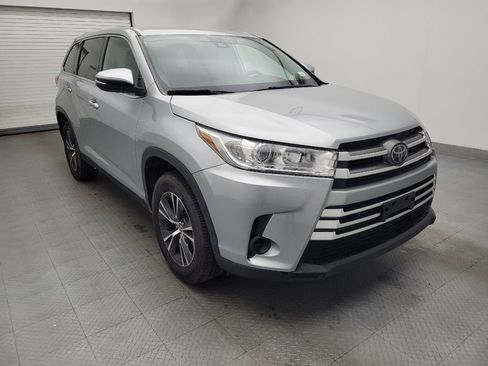 Used 2018 Toyota Highlander LE image 13