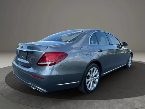 Used 2017 Mercedes-Benz E 300 image 3