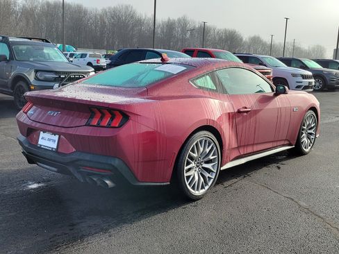 Used 2025 Ford Mustang GT Premium image 3