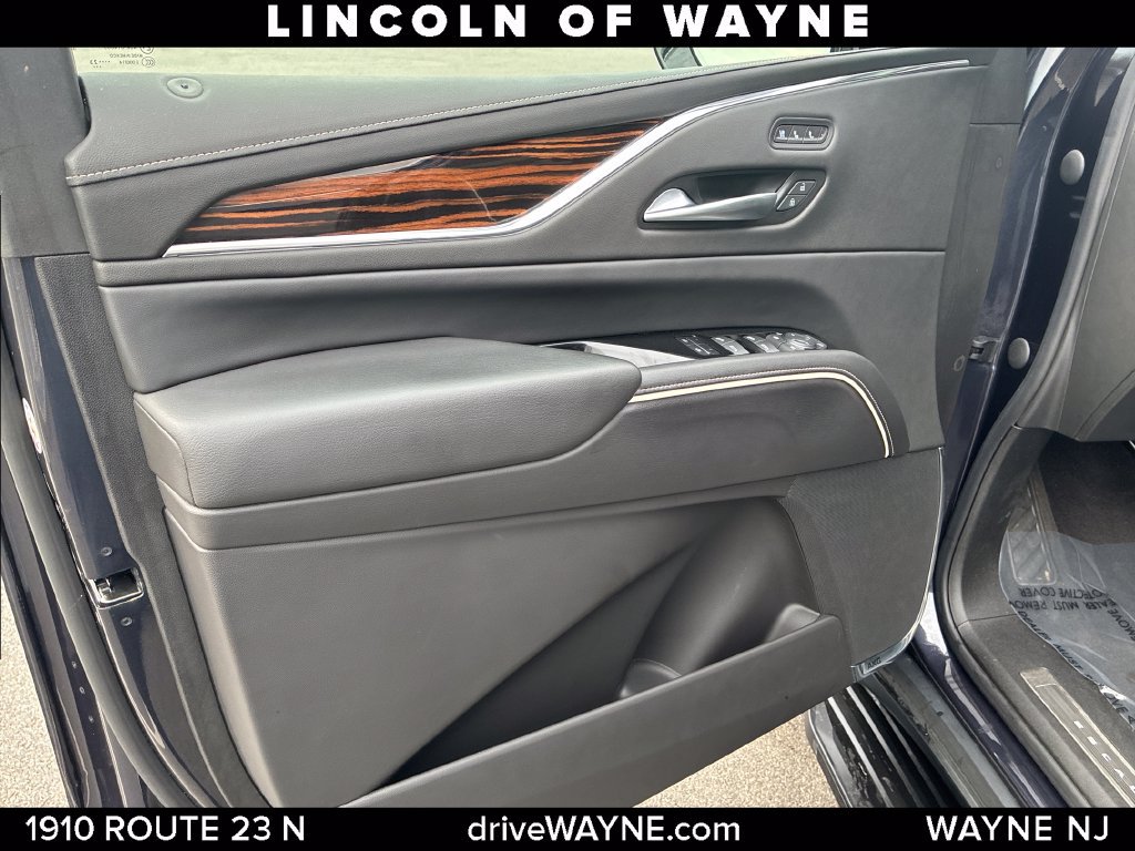 Used 2023 Cadillac Escalade Premium Luxury w/ LPO, Floor Liner Package AWD/4WD image 12