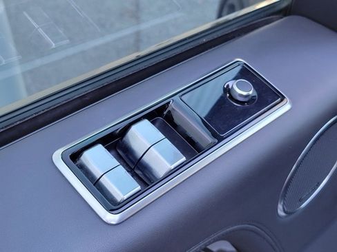 Used 2021 Land Rover Range Rover SV Autobiography Dynamic image 28