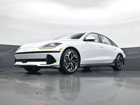 Certified 2023 Hyundai Ioniq 6 SEL image 21