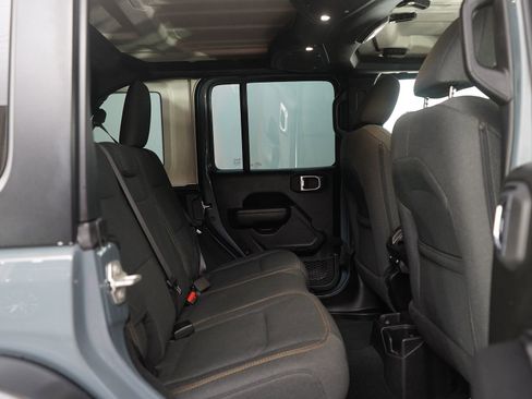 Used 2024 Jeep Wrangler Willys image 12