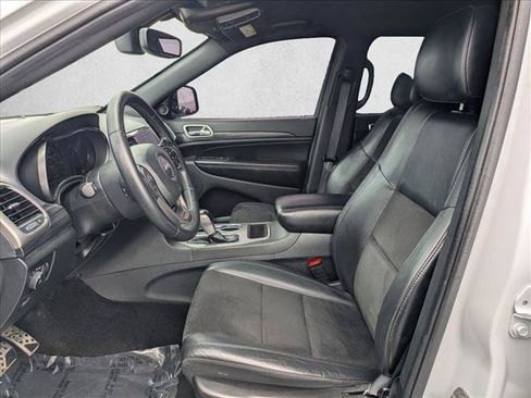 Used 2022 Jeep Grand Cherokee Laredo X RWD image 16