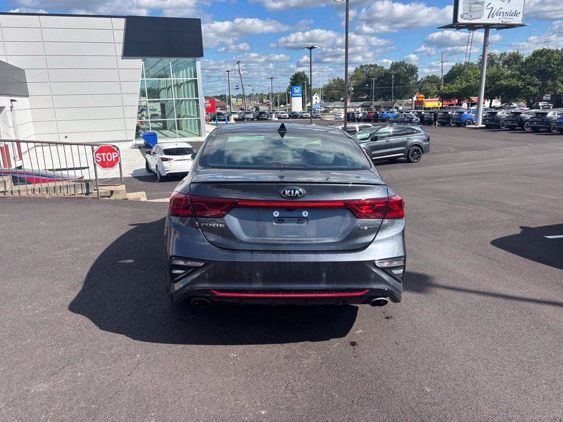 Certified 2021 Kia Forte GT w/ GT2 Package FWD image 7