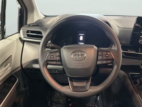 Used 2024 Toyota Sienna LE w/ LE Plus Package AWD/4WD image 21