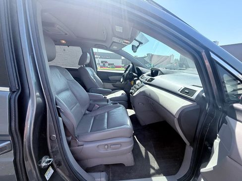 Used 2013 Honda Odyssey Touring image 11