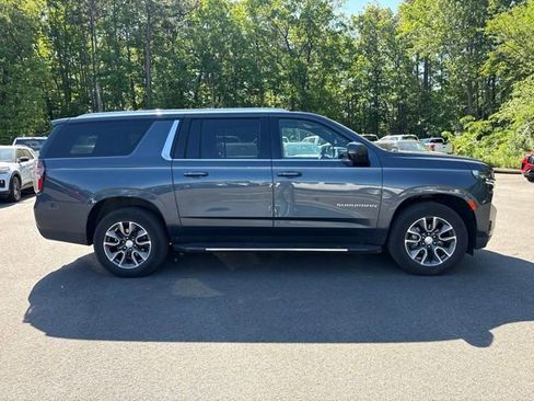 Used 2021 Chevrolet Suburban LT w/ LT Signature Package AWD/4WD image 6