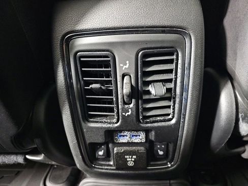 Certified 2021 Jeep Grand Cherokee Limited w/ Luxury Group II image 27