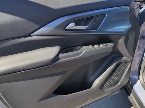 New 2026 Chevrolet Equinox EV LT image 21